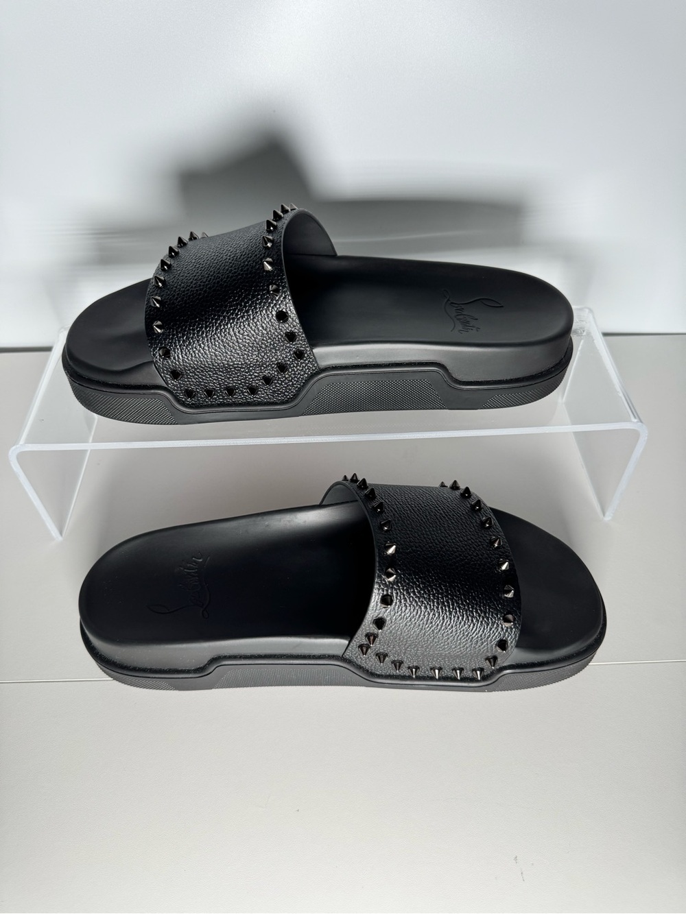 Christian Louboutin Pool Stud Slides Black Leather Mens Size 44 NEW - Picture 2 of 7
